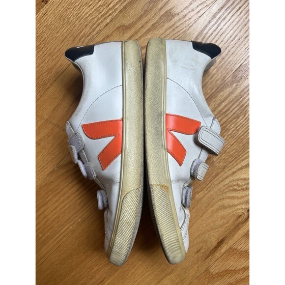 Veja Women's Recife Sneakers in White with Blue and Orange Size 7 - Picture 5 of 6